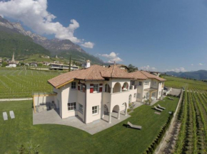 Gutshof Rellich Termeno Sulla Strada Del Vino